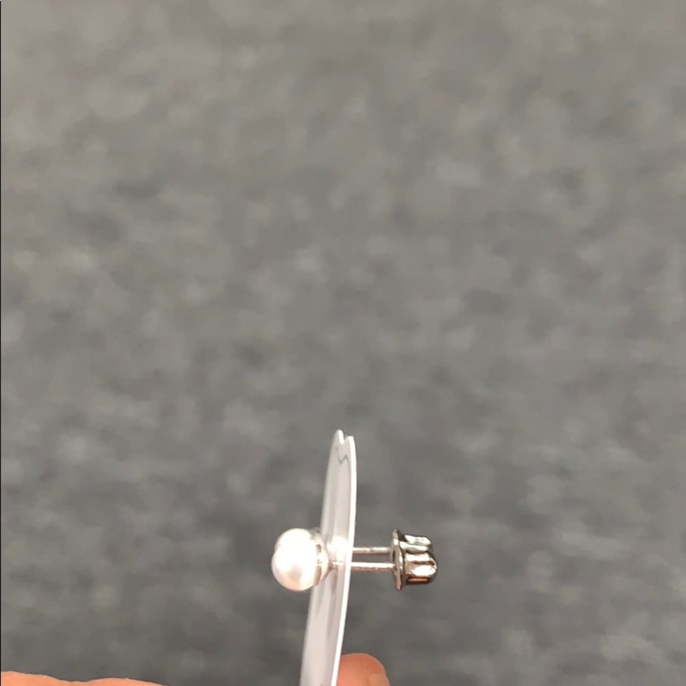 Sterling Silver 3,4, 5mm Pearl Girls stud Earrings - Picture 5 of 6